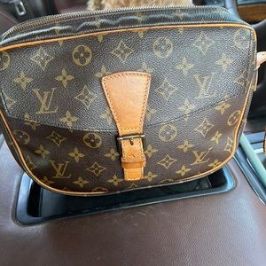 Louis Vuitton vintage crossbody